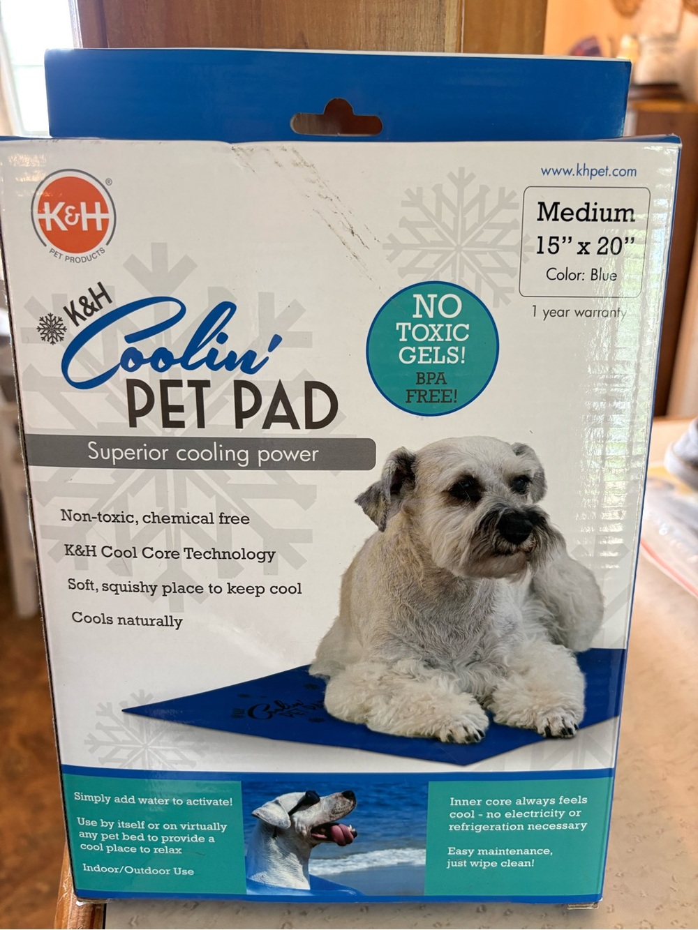 Coolin' Pet Pad - Blue (Medium, 15" x 20")